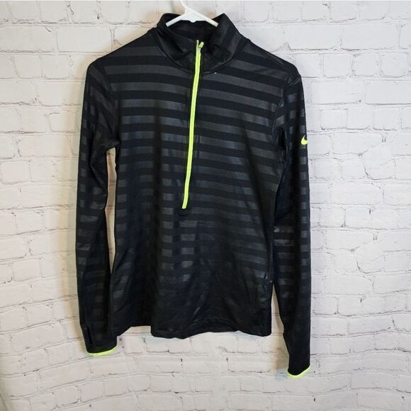 Women's Nike Dri-Fit athletic zip-up sweater, size Medium - Picture 1 of 4
